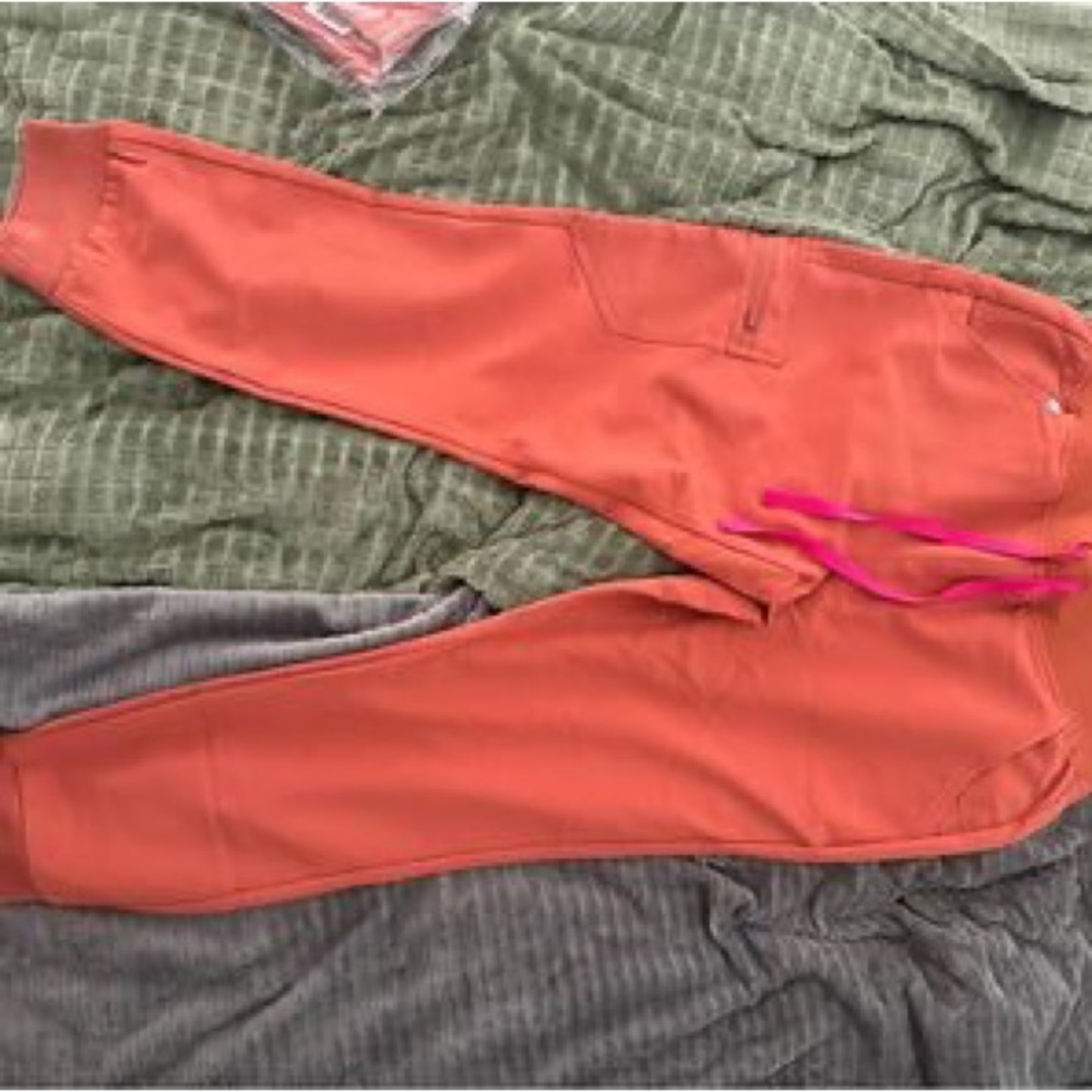 FIGS brand scrub sets (x3) - Picture 4 of 6